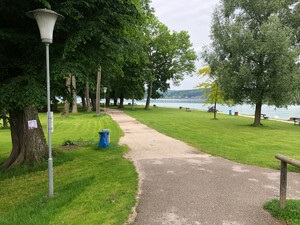 Badeplatz Promenade Schörfling Bild 2